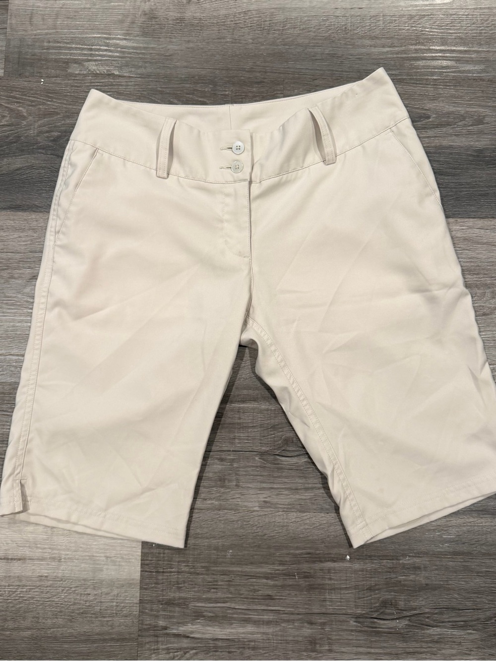 Adidas Climalite Golf Shorts Women’s Beige Khaki Performance Bermuda Size 6